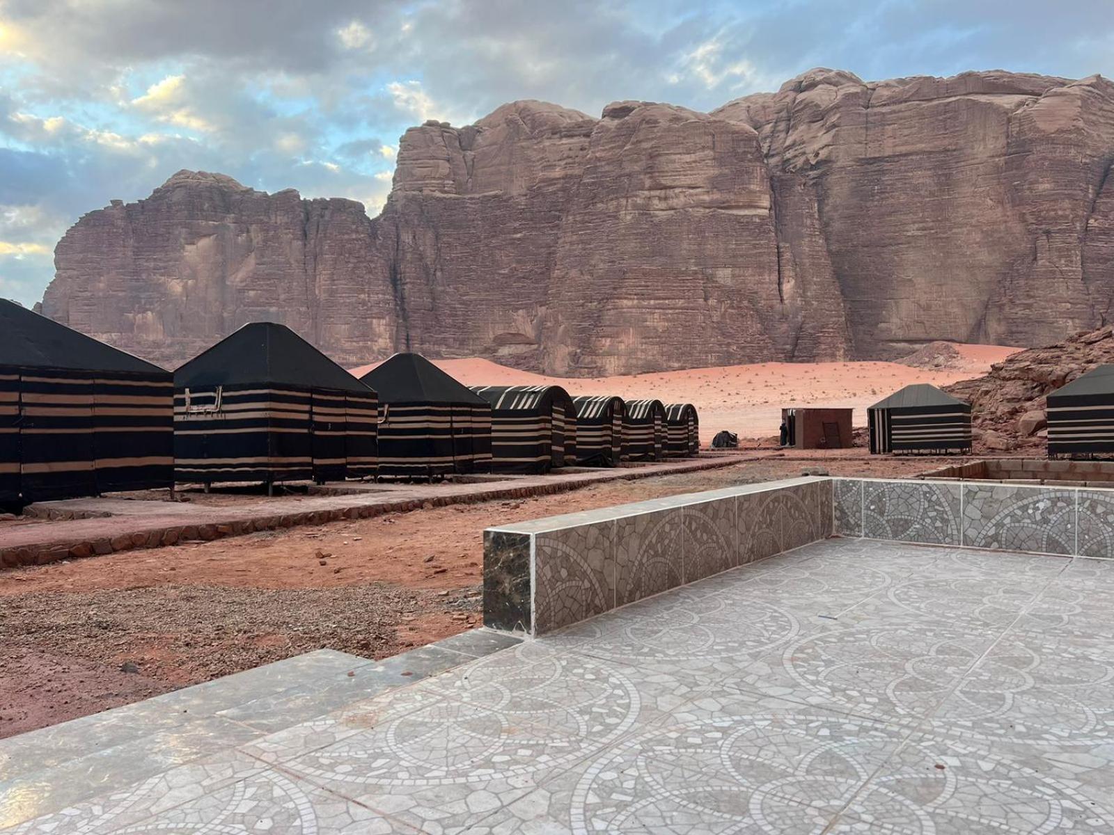 Desert Rock Camp Wadi Rum Exteriér fotografie